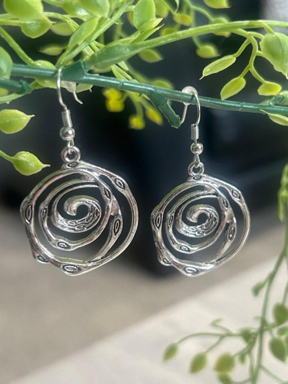 Vintage Boho Antique Silver Tone Swirl Spiral Drop Earrings - NWOT